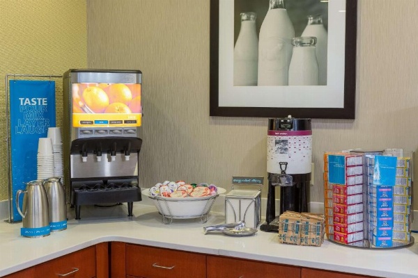 Hampton Inn By Hilton and Suites Knoxville-Downtown, TN image 12