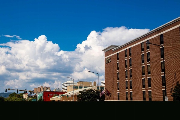 Hampton Inn By Hilton and Suites Knoxville-Downtown, TN Main image
